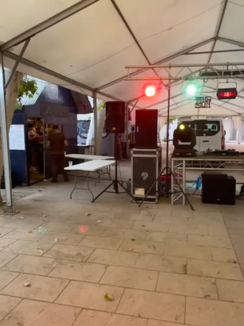 Instalación en Algemesí para discomóvil con elementos de iluminación y sonido